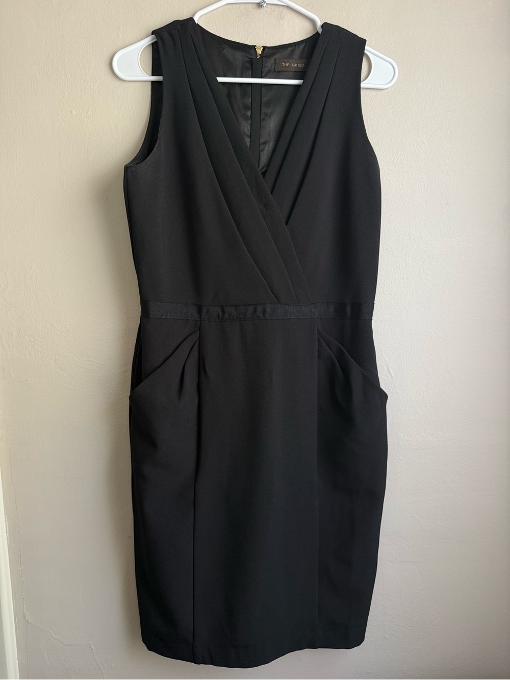 The Limited Black Sheath Dress Size 8 Surplice V-Neck Ruched Pockets Career
